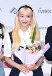 [사진]스테이씨 수민,귀여운 옐로 헤어