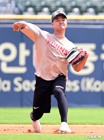 [사진]손호영, 올 시즌 첫 1군 콜업 '유격수 선발 출격'