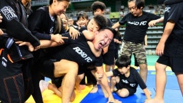 여성폭행-올림픽 아니다 원주 시의원 비난에도 축제로 자리잡은 로드FC MMA 페스티벌[오!쎈원주]