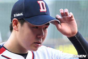 [사진]완벽투 최승용,'손가락 부상으로 교체'