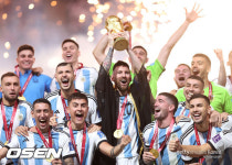 역대 최다 트로피 메시, 이제 45번째 우승컵 도전.. 알베스와 격차 벌린다