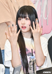 [사진]뉴진스 하니,예쁜 네일 자랑~