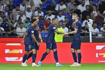 '음바페 또 멀티골+이강인 부상 제외' PSG, 리옹 원정서 4-1 대승...2위 점프