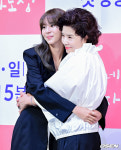 [사진]유이-윤미라,'사랑해요'