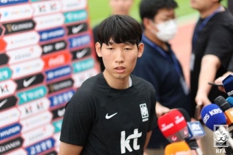 손흥민-황의조 AG 선배들의 조언 받은 홍현석...