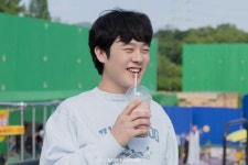 이정하, 무빙으로 날아오른 순수 청년