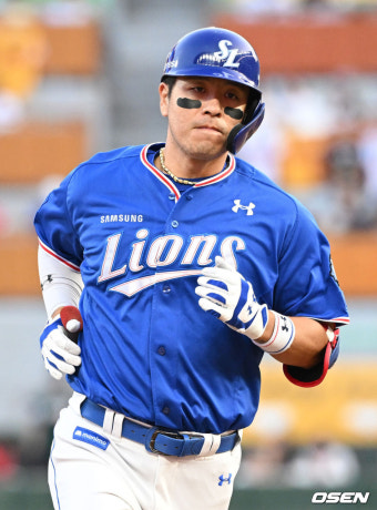 지치지 않는 강민호, KBO 역대 최다 경기 2위 눈앞…박용택 1위 기록도 머지않았다