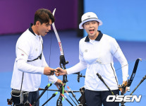 이우석-임시현 조, 인도네시아 6-2 제압...양궁 리커브 혼성 단체전 결승 진출 [오!쎈 항저우]