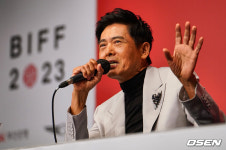 주윤발 아시아영화인상 수상, 매우 신난다 (28th BIFF)[Oh!쎈 현장]