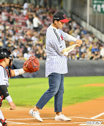 [사진]시타하는 LG 신인 김현종