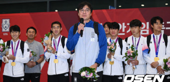 'AG 3연패' 황선홍 시선은 벌써 파리올림픽으로... 