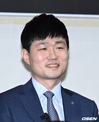 [사진]강혁 감독,'부드러운 미소'