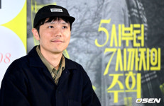 [사진]영화 5시부터 7시까지의 주희 연출한 장건재 감독