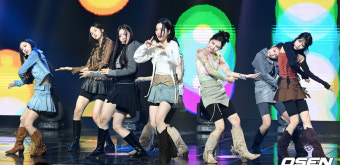 [사진]트리플에스 에볼루션,'화려한 무대'