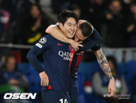 '물올랐다' 이강인 UCL 데뷔골 폭발! PSG, AC밀란에 3-0 완승...'죽음의 조' F조 1위로