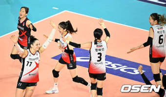 '메가 31득점-지아 20득점' 정관장, 김연경-엘레나 쌍포 앞세운 우승후보 흥국생명 꺾었다 [인천 리뷰]