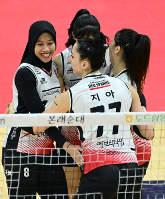 '외인 쌍포 폭발' 메가, 지아 43점 합작…정관장, 페퍼스 잡고 3위…현대건설 4위 [광주 리뷰]