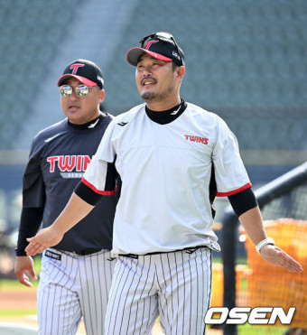 [단독] '김원형 경질' SSG의 신임 감독, 이호준 LG 타격코치 내정...한국시리즈 종료 후 공식 발표