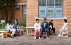 어린이를 위해서라면 퍼즐벤치도 볼보 스타일...볼보 파빌리온, 어린이 시설에 기증 