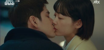 ‘강남순’ 옹성우이유미, 설렘 폭발 키스… “좋아하는 남자랑 첫날밤 보내야 건강한 딸 낳아” [Oh!쎈포인트]
