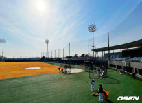 이천 시대 재능들이 LG 29년 한 풀었다…31년 무관 롯데는 상동에서 무엇을 했을까