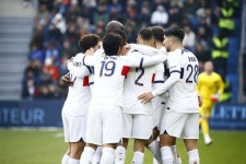 한글 버프+이강인 90분 PSG, 10명으로 이겼다! 르아브르 2-0 격파→리그 7연승...후보 GK 미친 선방쇼