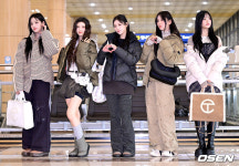 [사진]뉴진스, '공항 물들이는 매력'