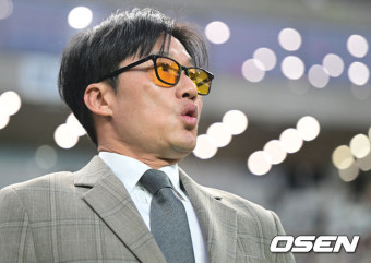 '광주와 2027년까지' 파격 재계약 한 이정효 감독, 당장의 과제는?