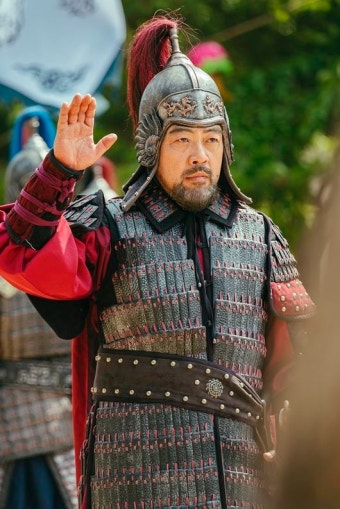 구마적 아닌 강조..'고거전' 이원종 