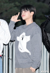[사진]원팩트 예담, 턱선 자랑
