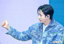 [사진]B1A4 신우, 우리 막내 최고
