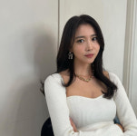 오윤아, 40대가 믿기지 않는 노출 니트