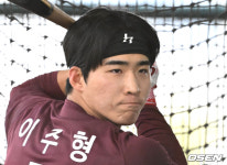 [사진]이주형,공에 집중