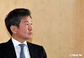 [사진]클린스만 감독 경질 논의 앞두고 생각에 잠긴 정몽규 대한축구협회장