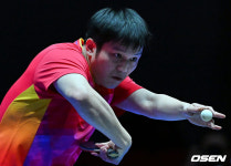 [사진] 판 젠동, 회전을 강하게