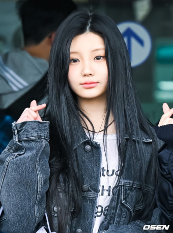 [사진]아일릿 원희,'인형 미모'
