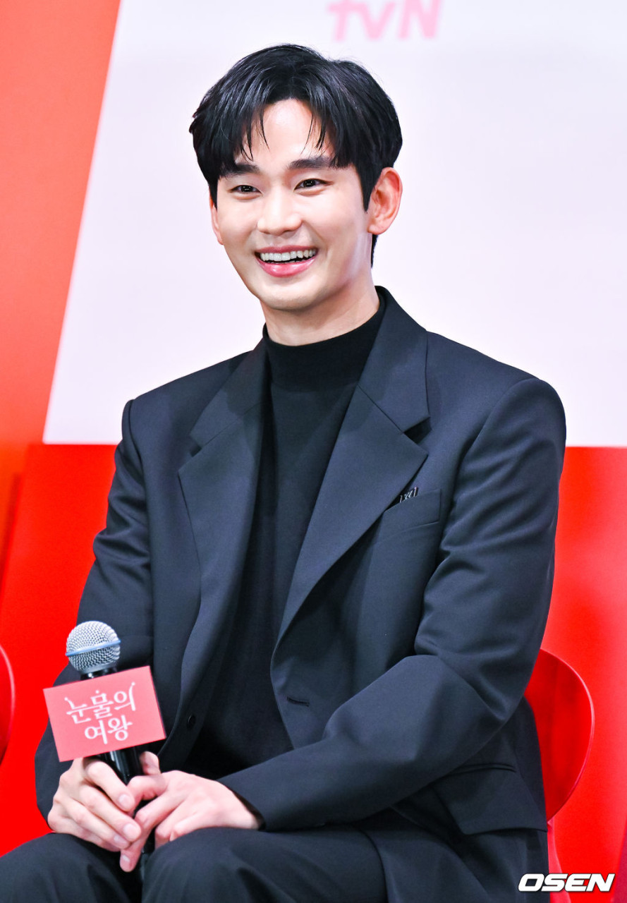 김수현, 미도 앰버서더로서의 매력 발산...화보와 다양한 활동으로 화제