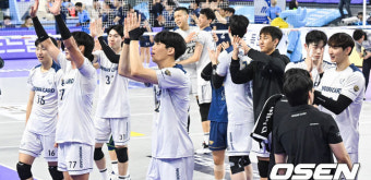 IBK기업은행 가볍게 누른 현대건설, 1위 확정 눈앞...우리카드, 대한항공 제치고 선두 복귀