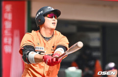 [사진] 하주석, 완벽한 3점 홈런