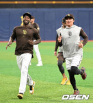 ‘160km 신인왕’ 문동주, 크로넨워스·마차도·김하성 클린업 만난다…팀 코리아vs샌디에이고 라인업 공개 [서울시리즈]