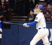 ‘홈런왕’ 오타니, 개막전부터 아내 향한 홈런 세리머니 보여줄까…존경하는 일본인 선배 다르빗슈와 투타 대결