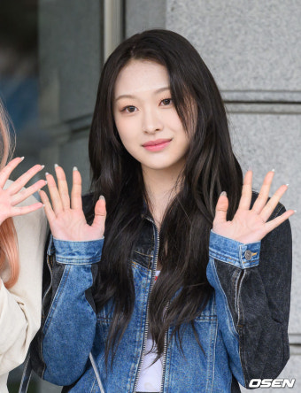 [사진]리센느 미나미,'상큼 손인사'