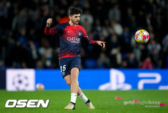 '이강인 후반 교체 출격→공격P 없었다' PSG, 10명 뛴 채로 마르세유 2-0 제압... 굳건한 선두