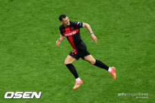 한 마디 거든 분데스 레전드 클린스만, 동화 같은 시즌 보낸 레버쿠젠, 1년 내내 흥미로운 축구