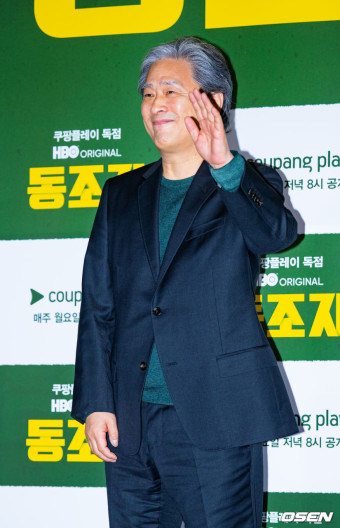 [사진]박찬욱 감독,'동조자, 많이 사랑해주세요'