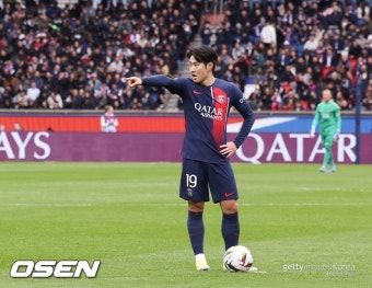 '이강인 11분+패스 성공률 100%' PSG, 리옹에 4-1 대승...2위 모나코와 11점 차