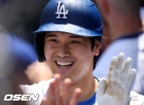 오타니와 함께하는 10월, 무엇이든 가능…오타니도 가을야구 분위기 만끽, 다저스 7억 달러 아깝지 않다