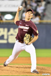 'ML 스카우트 앞에서 김혜성 5안타 맹타' 키움, LG에 5-0 완승...김인범, 데뷔 첫 승 감격 [잠실 리뷰]