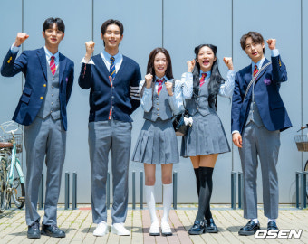 [사진]김재원-이채민-노정의-지혜원-이원정,'힘차게 파이팅'