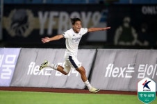 조지훈 역전골 전남, 김포 2-1 잡고 K리그2 선두로...성남은 국관우 극장골로 4연패 탈출(종합)